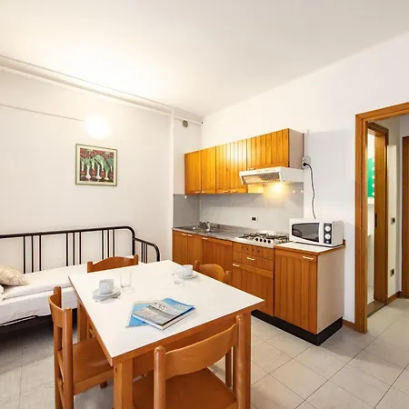 Carinzia Lägenhetshotell Lignano Sabbiadoro