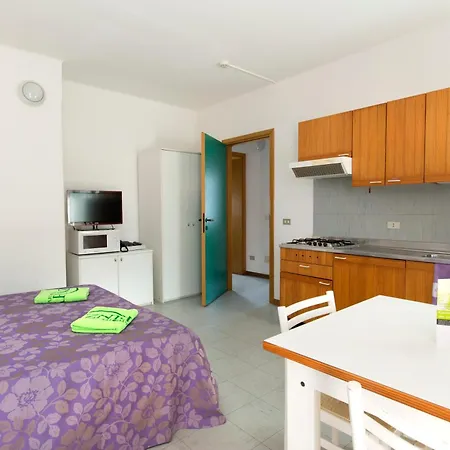 Lägenhetshotell Carinzia Lignano Sabbiadoro