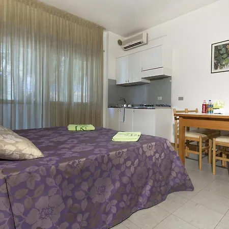Carinzia Hotel apartamentowy Lignano Sabbiadoro